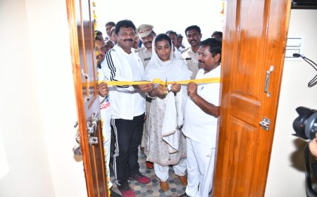 పాకల సముద్ర తీరంలో 15 లక్షల రూపాయల వ్యయంతో బేవాచ్ టవర్