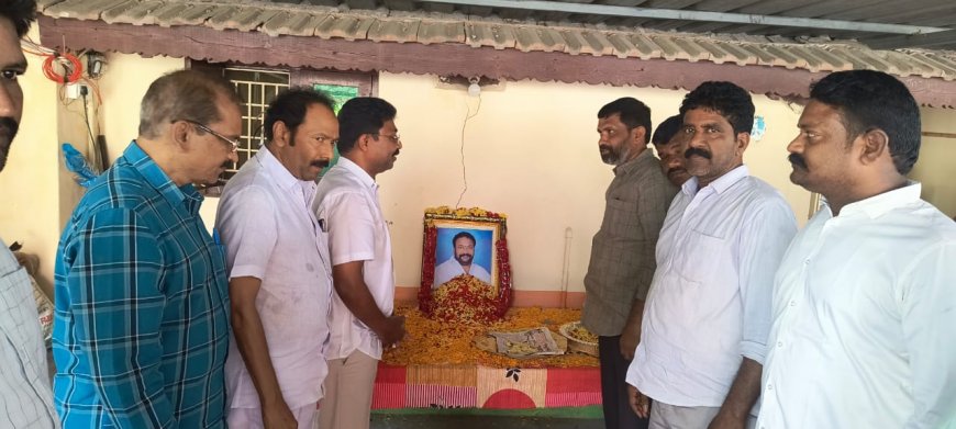మాజీ వైఎస్సార్సీపీ కన్వీనర్ ఉపేంద్ర చౌదరి దశదిన కర్మ కార్యక్రమంలో పాల్గొని నివాళులర్పించిన  మాజీ మంత్రి