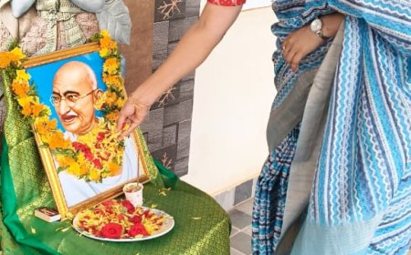 స్మార్ట్ జెనే స్కూల్లో అమరవీరులకు నివాళి