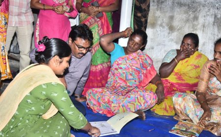 ప్రతి మహిళ చదవడం, వ్రాయడం నేర్చుకుని అక్ష‌రాస్యుల‌గా మారాల‌ని జిల్లా క‌లెక్ట‌ర్ శ్రీ పి. రాజాబాబు..