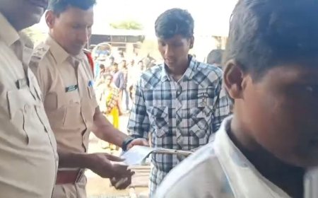 స్మార్ట్ వాచీలు ఫోన్లు పరీక్ష కేంద్రాలలో అనుమతి లేదు ఎస్ఐ ప్రేమ్ కుమార్..