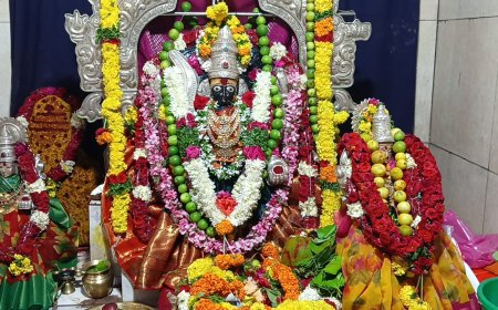 భక్తులతో కిటకిటలాడిన కామేపల్లి శ్రీ పోలేరమ్మ  తల్లి ఆలయం...